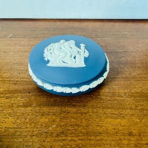 Vintage Wedgwood Jasperware Dark Blue Trinket Box Made In England Includes Lid